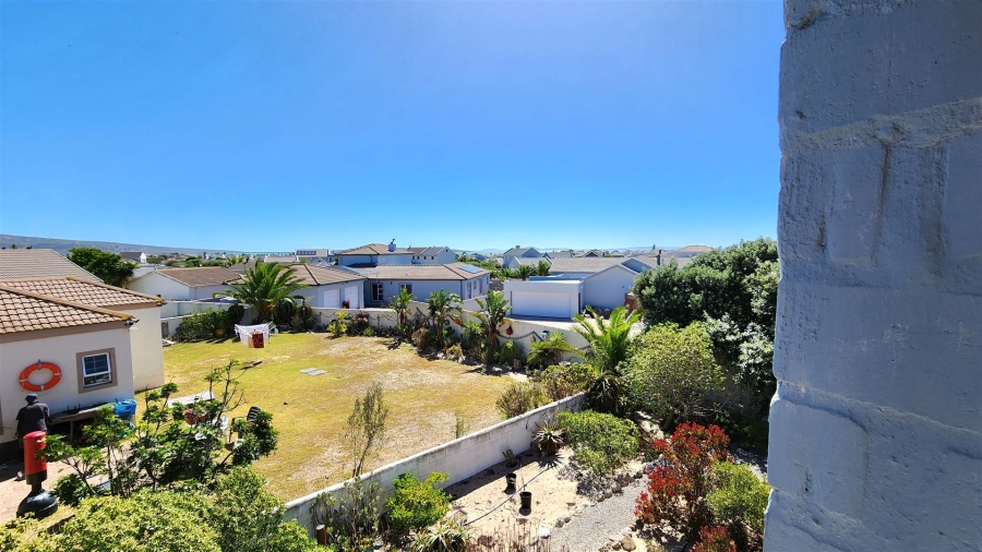 5 Bedroom Property for Sale in Country Club Western Cape